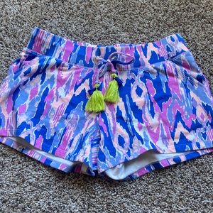 Lily Pulitzer 3” shorts size small EUC